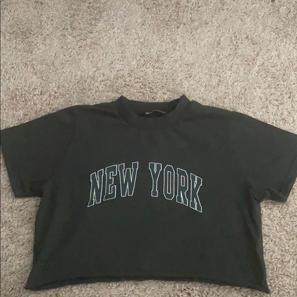 Brandy Melville Crop Top - Picture 3 of 5